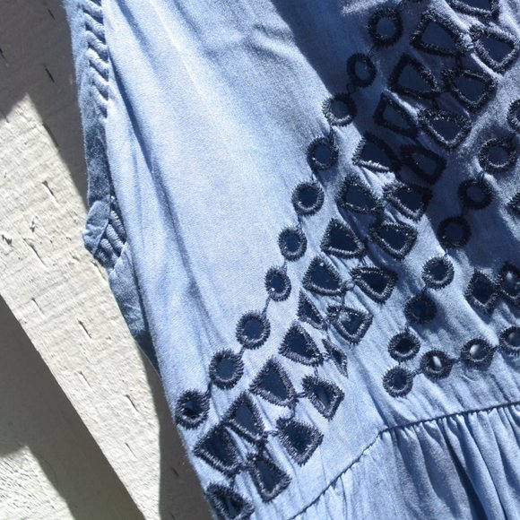 EUC Xhilaration Flowy Tank Top - Picture 3 of 5